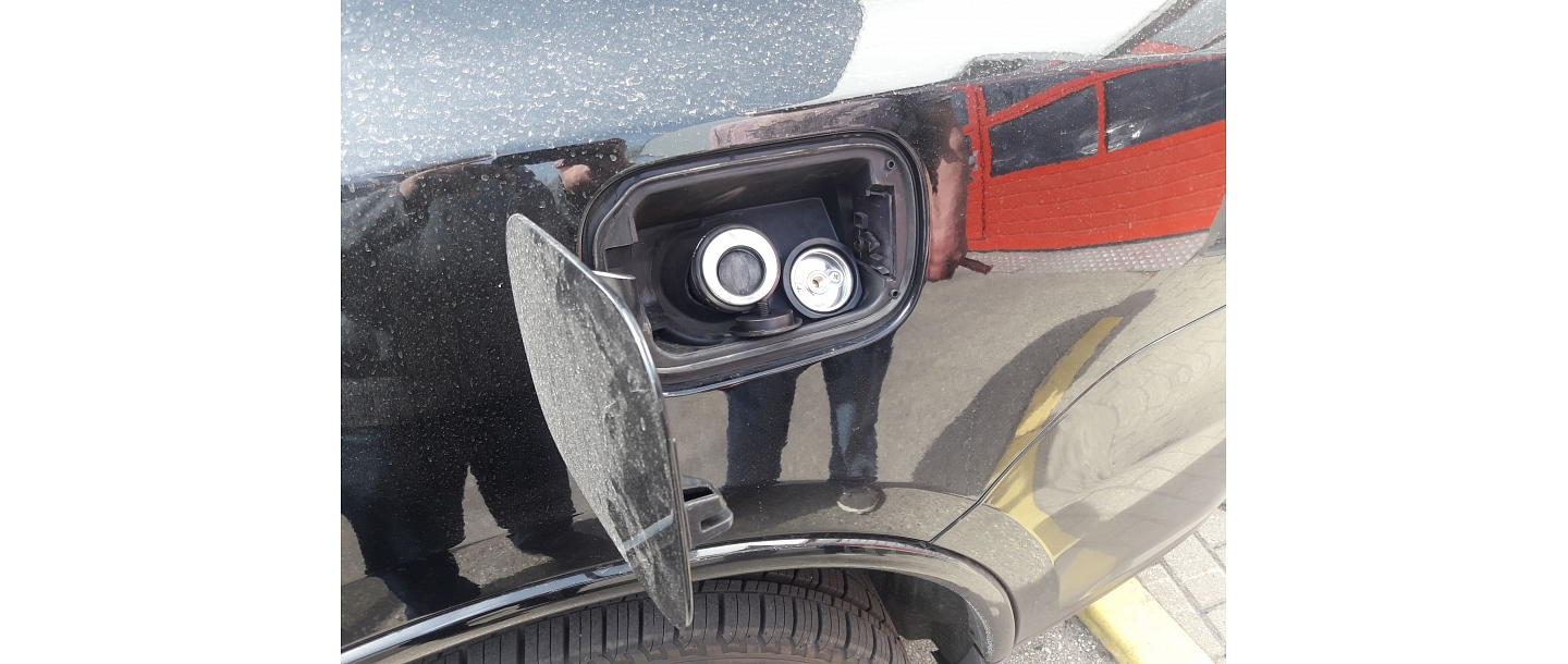 filling under the cap