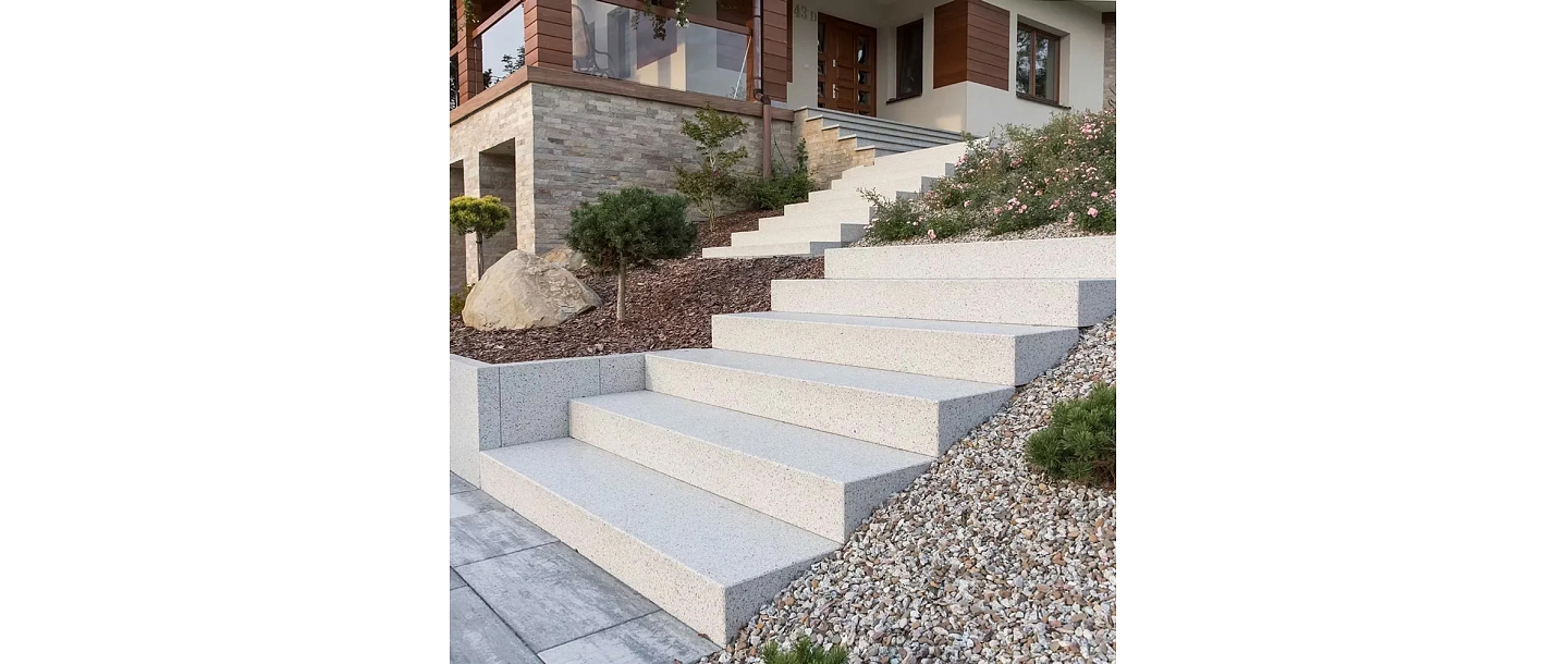 Steps for porches and terraces