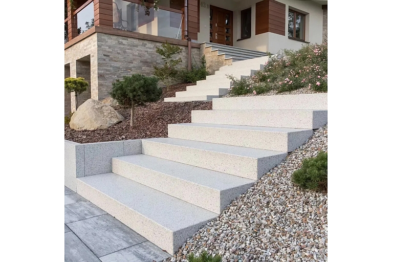 Steps for porches and terraces