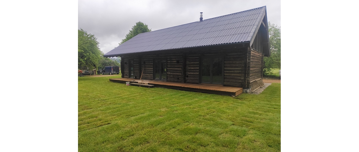 Log house with terrace