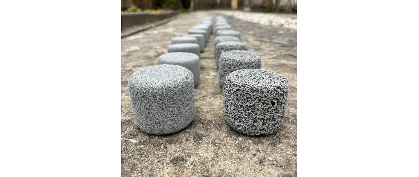 Comparison of the structure and density of lightweight cellular concrete