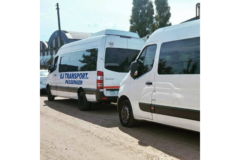 Minibus transportation to the recreation area