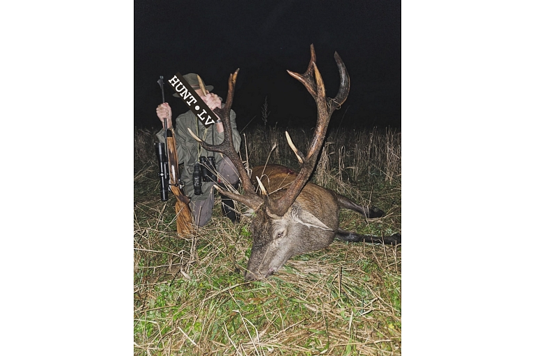 Для каждого приглашенного охотника мы готовим индивидуальную программу — от загонной охоты до подготовки трофеев