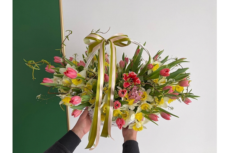 Flower bouquets with delivery