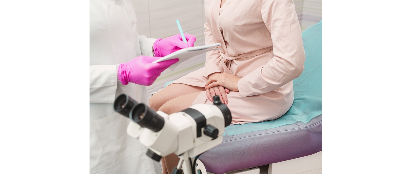 Individuāla un konfidenciāla ginekologa konsultācija mierīgā un drošā vidē, kur paciente var saņemt profesionālu skaidrojumu, ieteikumus un atbalstu par sievietes veselību.