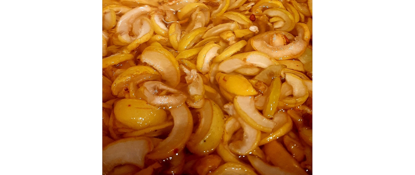 Cidoniju gabali sīrupā – mājās gatavots dabīgs produkts