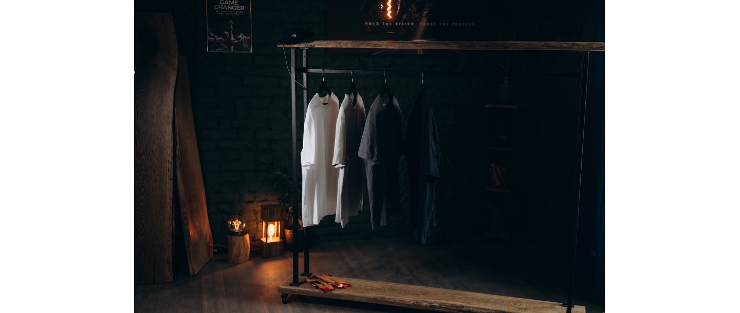 industriālā stila mēbeles