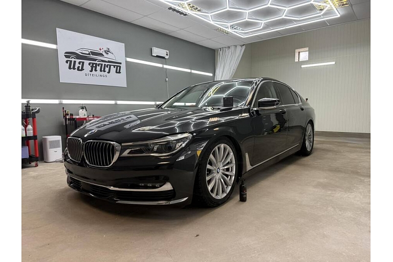 Профессиональная полировка автомобиля в центре детейлинга BMW