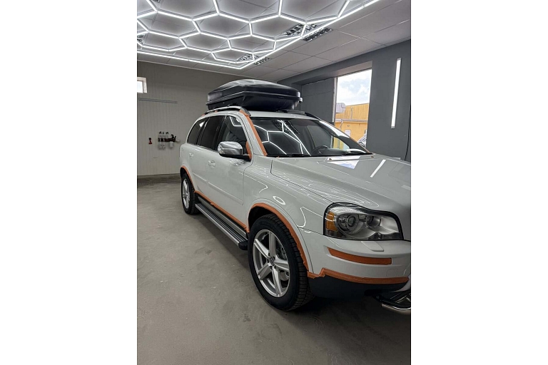 Auto aizsargpārklājuma uzklāšana Volvo
