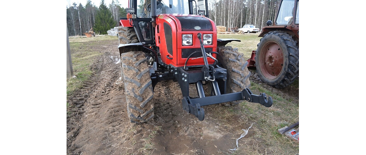 Tractor front linkages