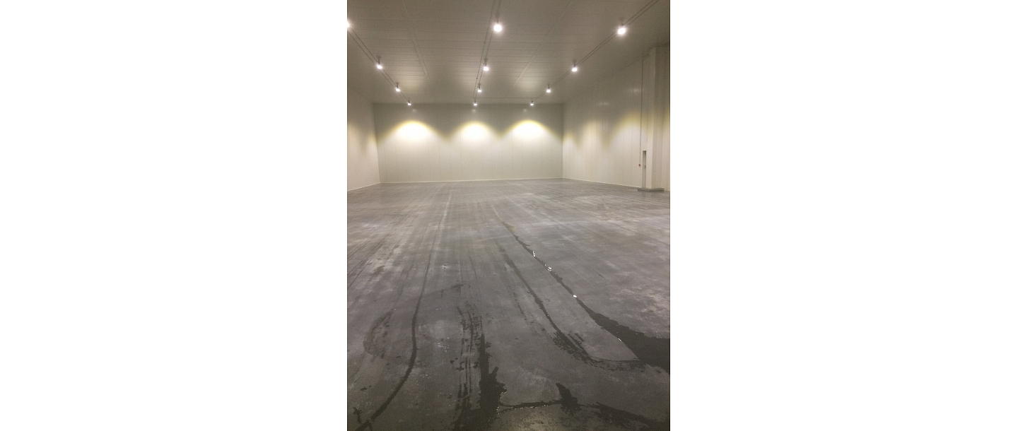 Floor washing