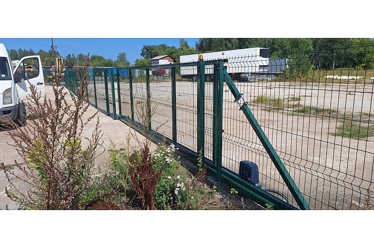 Automatic gate installation