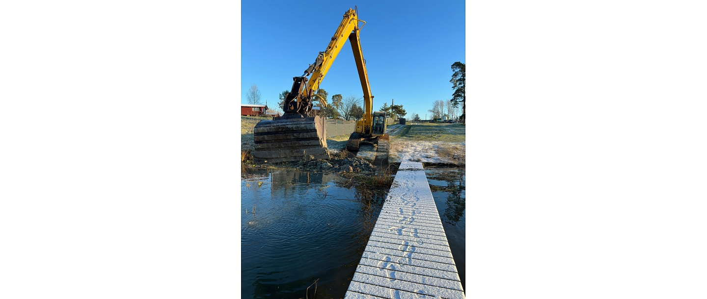 Cleaning of water bodies