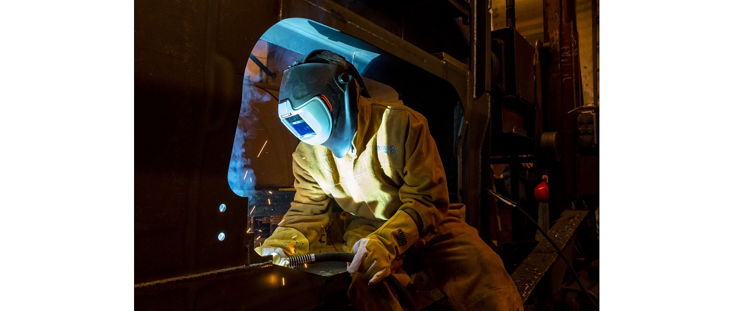 Leather workwear, gloves for welding work