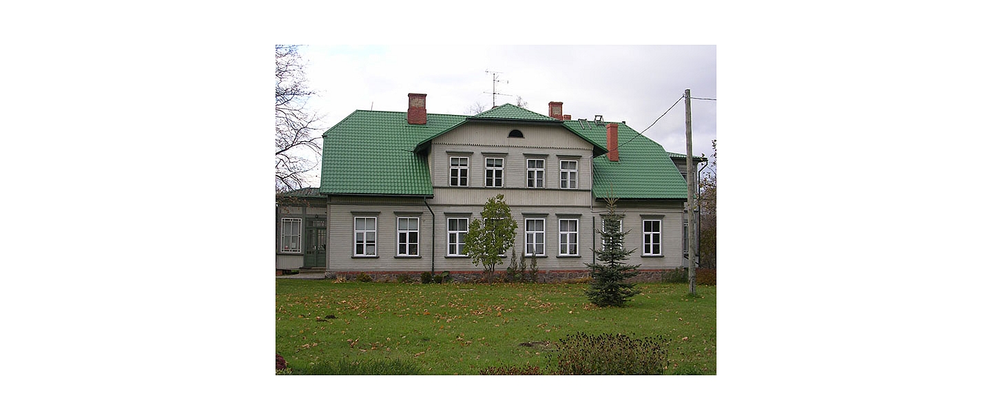Roofer works