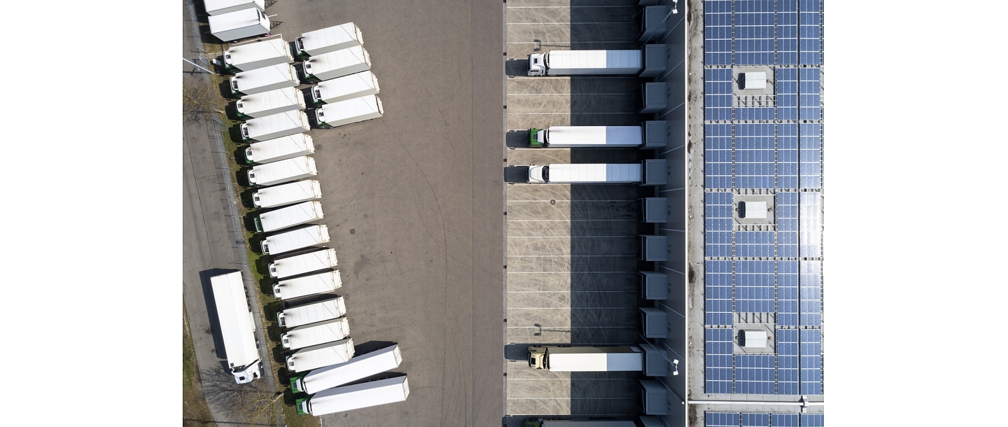 Modern warehouse logistics solutions