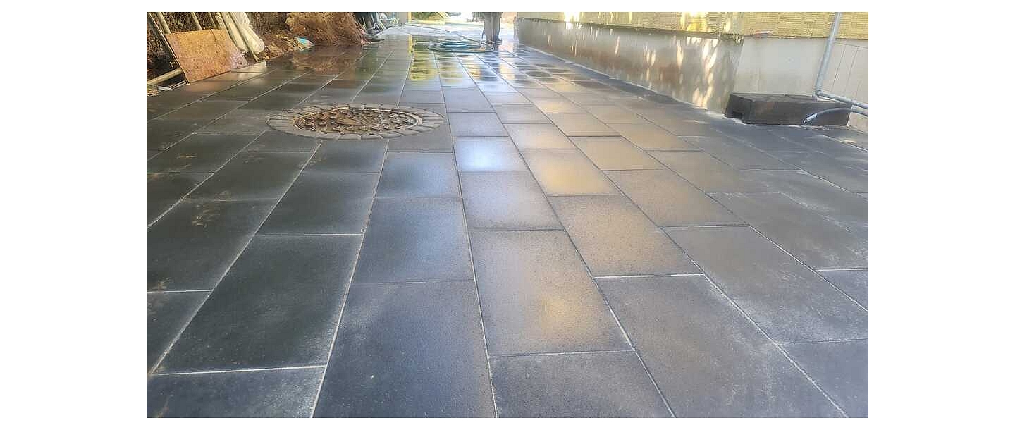 Laying large concrete slabs