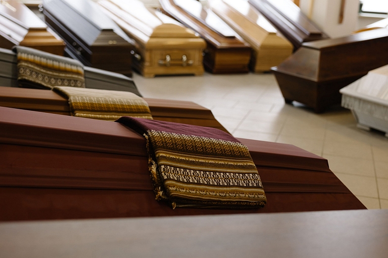 Funeral accessories