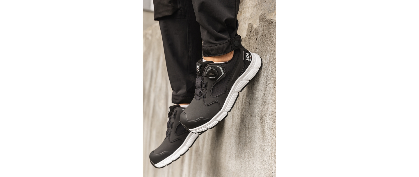 Apavi darbam un brīvam laikam ar BOA šņorēšanas sistēmu