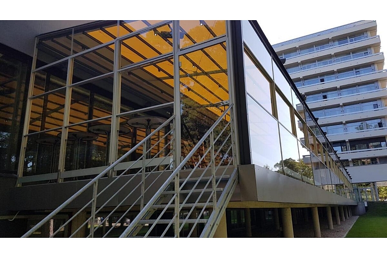 Terrace glazing