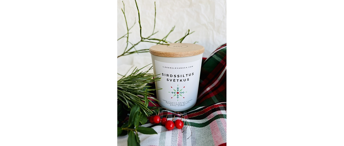 Scented candles with fir scent