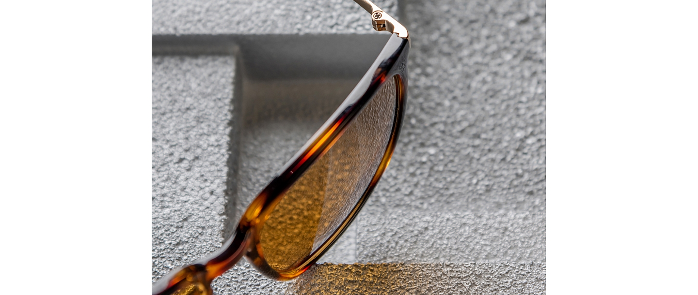 Discover a new level of clarity with Hyperlightoptics