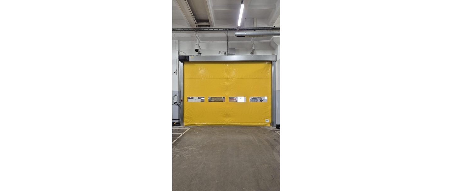 Sliding gate with windows