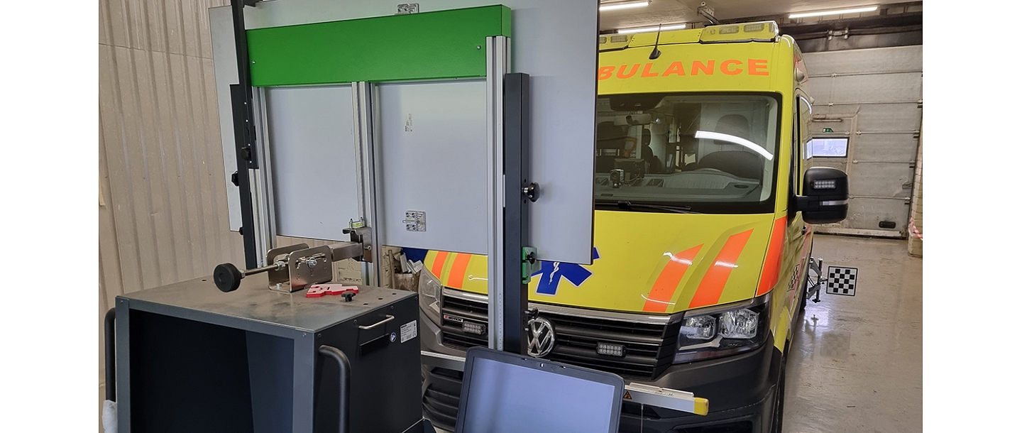 Automašīnas kameru un radaru kalibrēšana