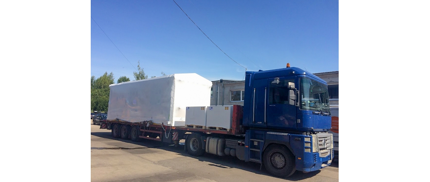 Transportation of modular houses