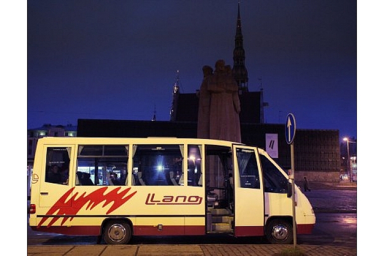 Mikroautobusu noma ar šoferi