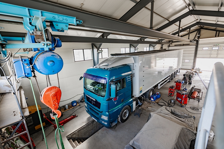 Truck repair