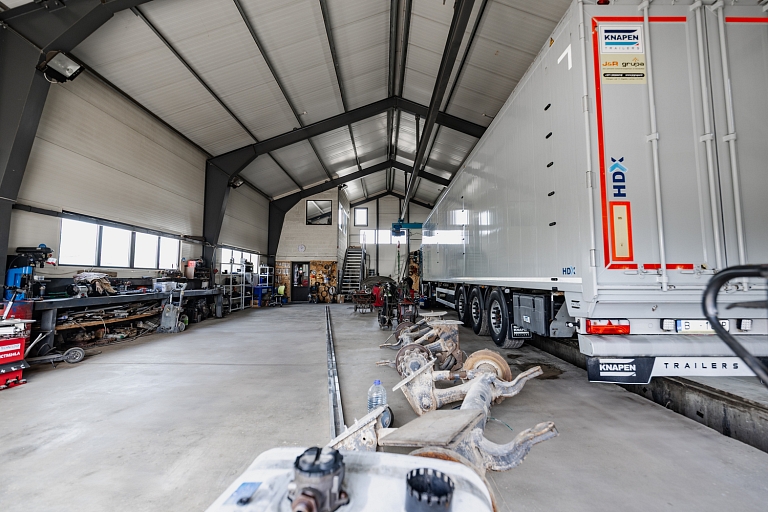 Truck service services
