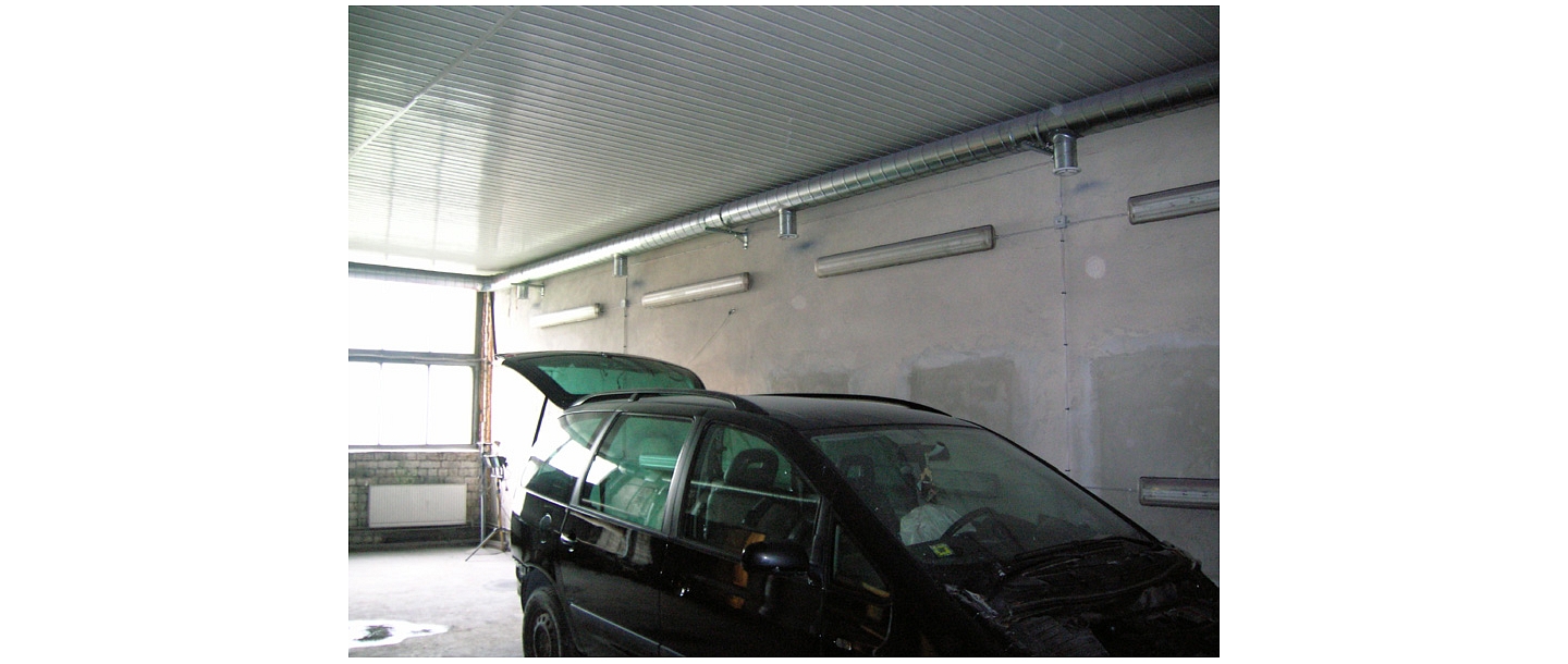Car service station