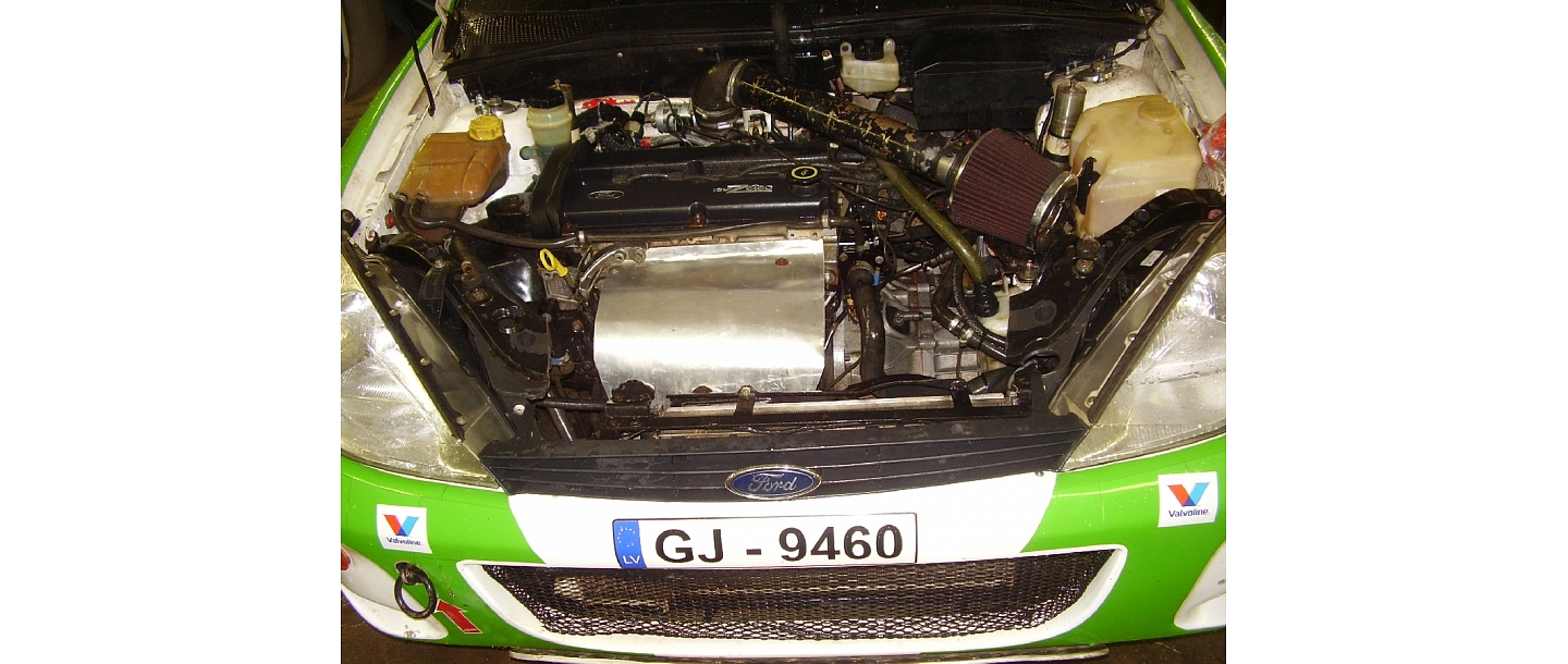 Rallija sacīkšu auto