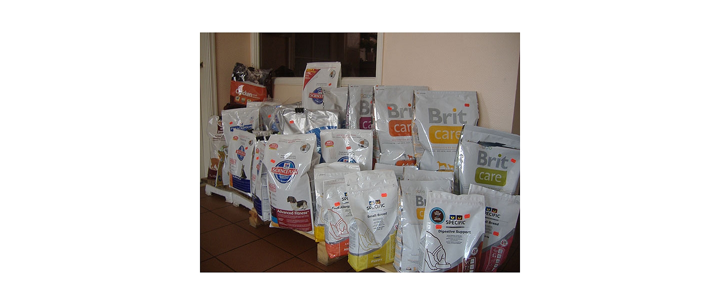 Dog, cat, animal food. Drugs. Amicus Veterinary Clinic.