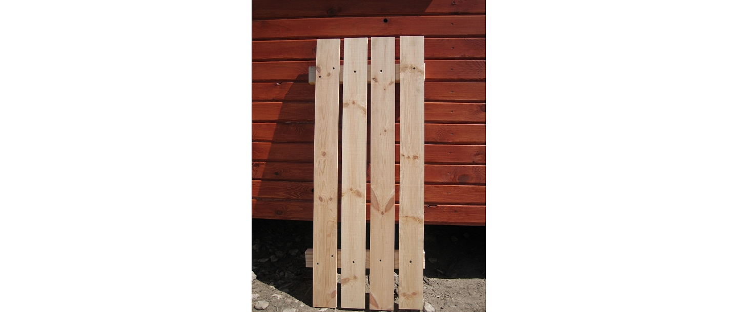 Thin fence boards