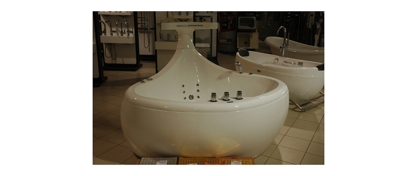 CRW Baths and Jacuzzis