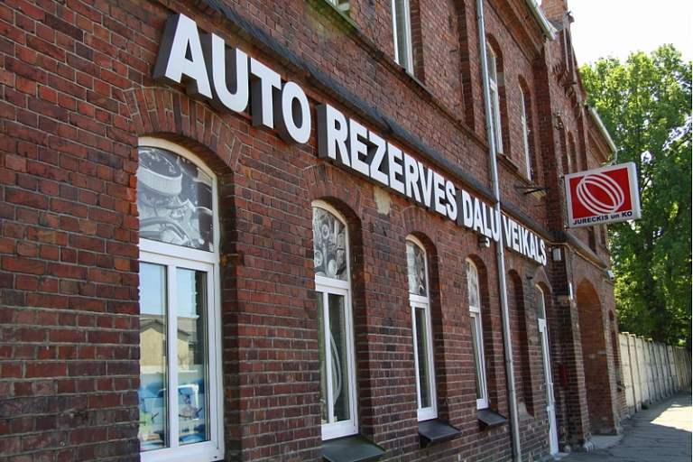 Car spare part sale