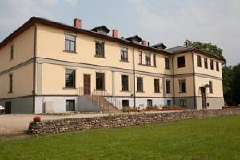 Grašu manor