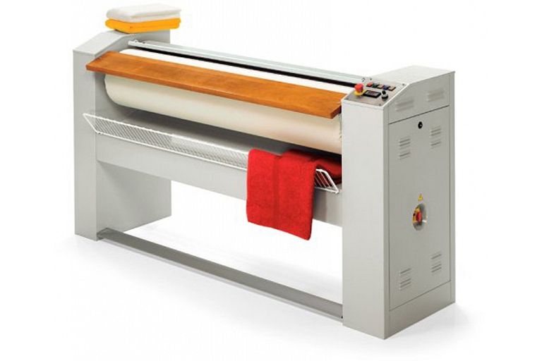 Ironing roller