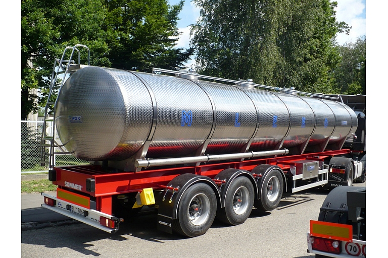 Stainless steel tanks