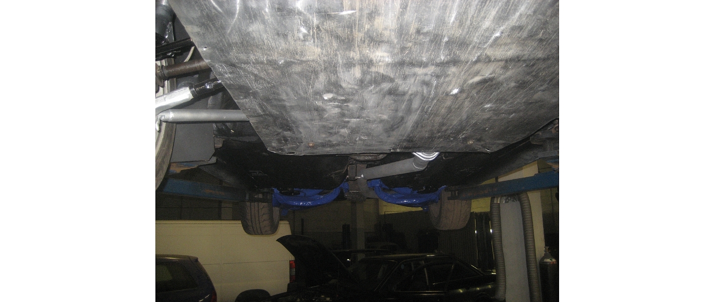 Renault car service station