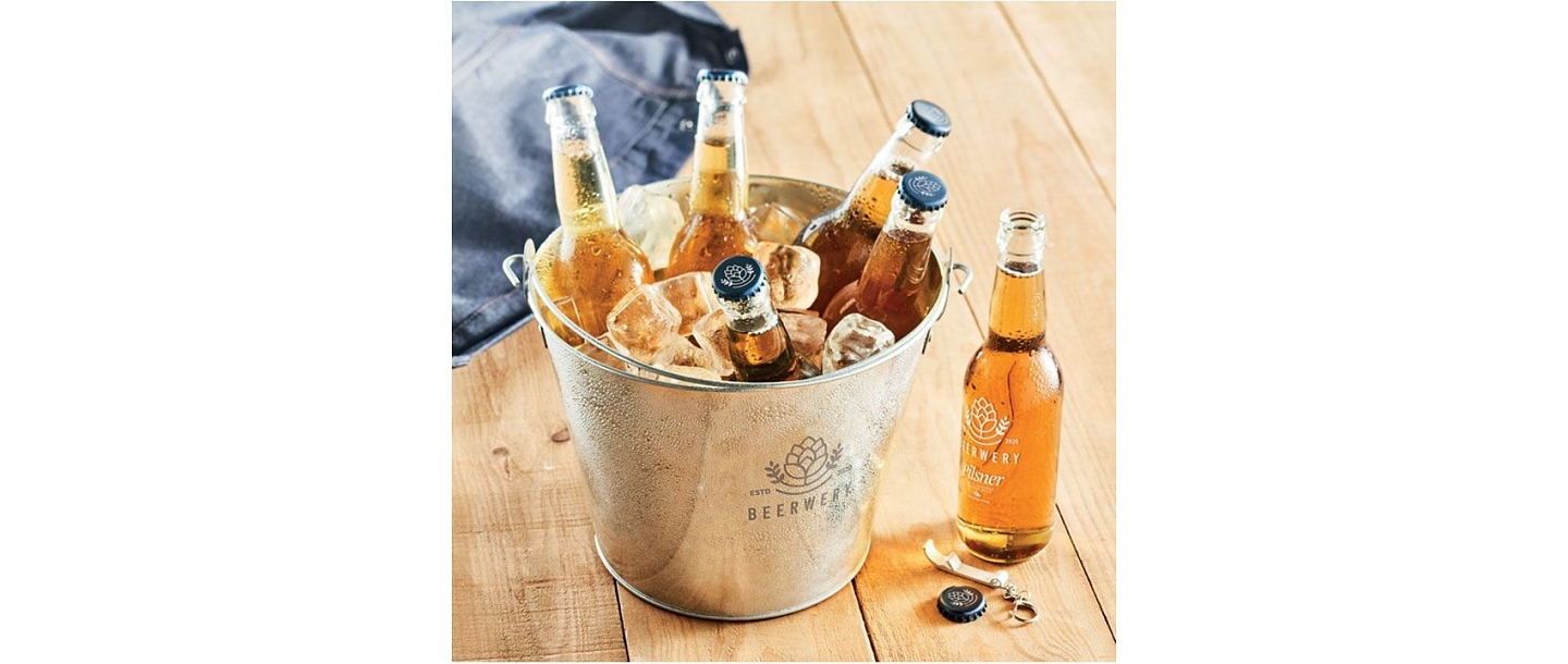 Beverage cooling bucket