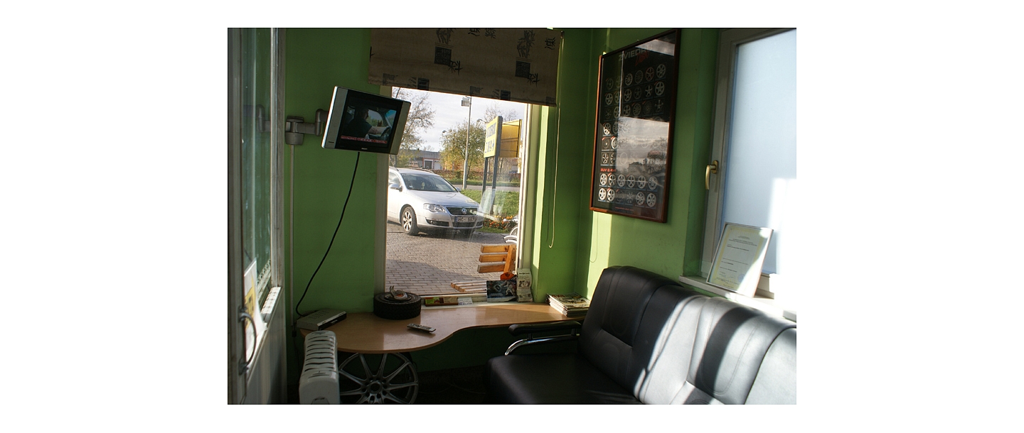 Tyre service, car service station