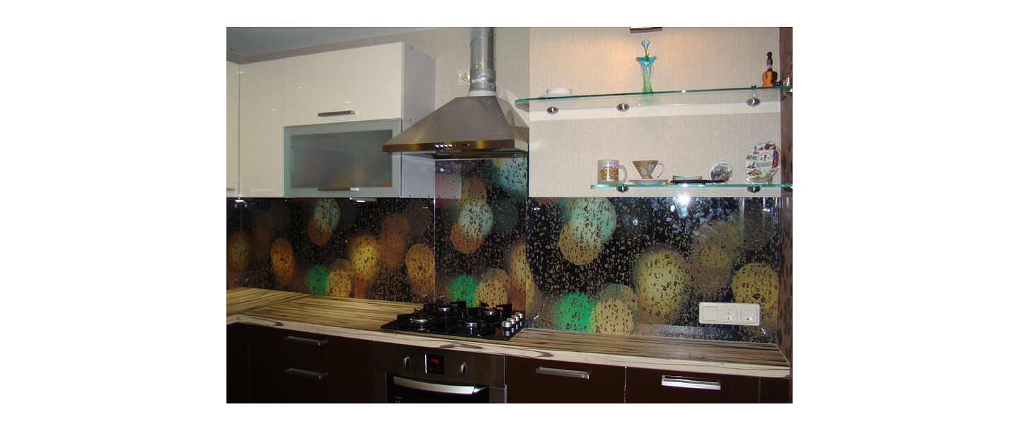 Kitchen glass panel with photo film &quot;Bubbles&quot;