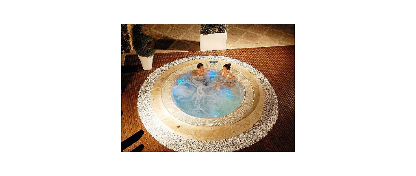 Spa hidromasāžas vannas