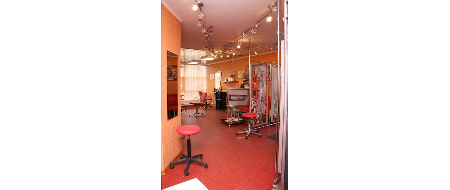 Hairdresser Modern hairdressing salon in Valmiera