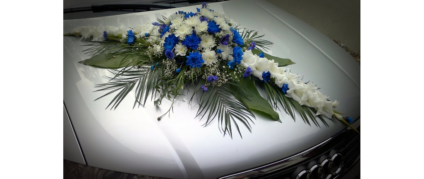 Car decoration with flower garlands in Jelgava