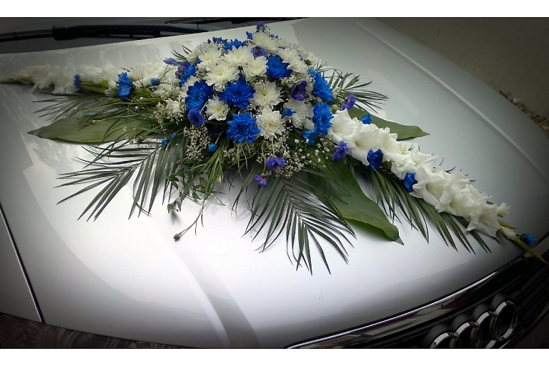 Car decoration with flower garlands in Jelgava