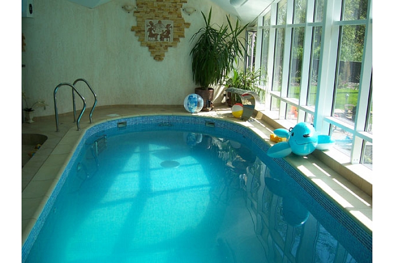Different types of swimming pools